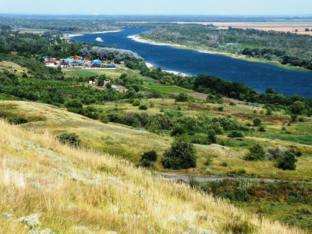 Усть-Донецкий район, х. Пухляковский Ростовской области, этно-археологического комплекс «Затерянный мир»